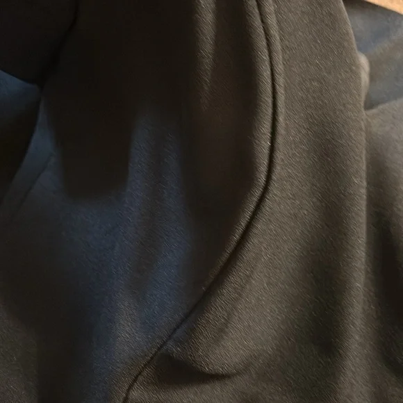 Black Off the Shoulder Evening Dress. Sz. 10/12 - Picture 7 of 11